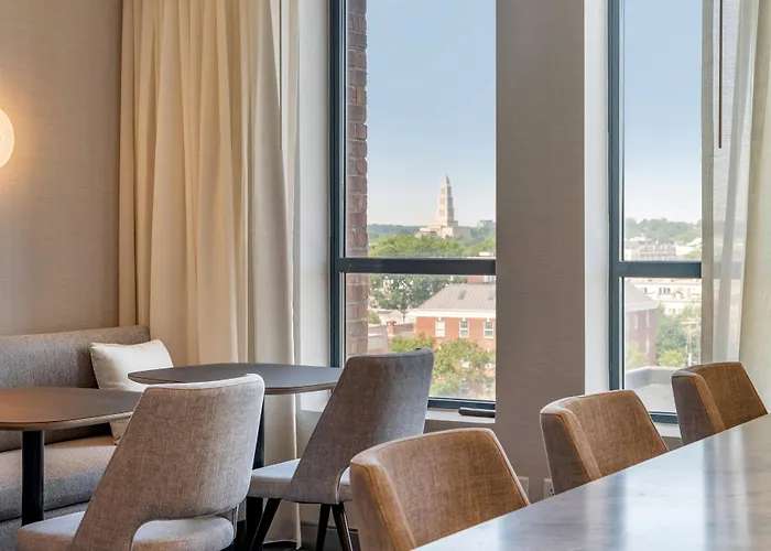Sheraton Suites Old Town Alexandria