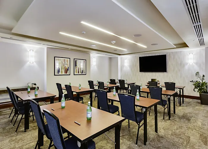 Hilton Garden Inn Alexandria Old Town National Harbor